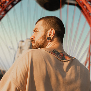Илья Есенников 